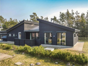 Three-Bedroom Holiday home Blåvand with a Fireplace 09